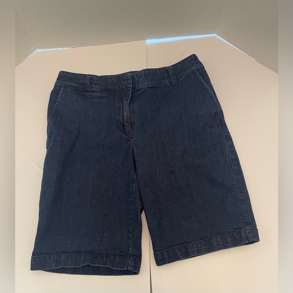 Talbots dark denim Bermuda style shorts woman’s size 4